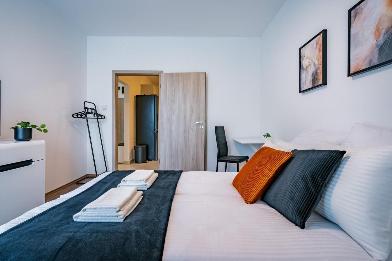 Fox Premium Apartment & Free Private Parking 布达佩斯 外观 照片